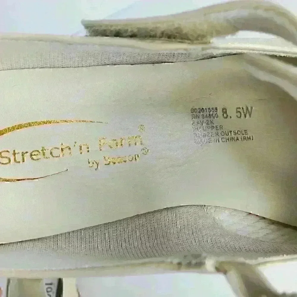 Stretch'n Form by Beacon Adjustable Strap Beige Women Comfort Shoes Size 8.5 New